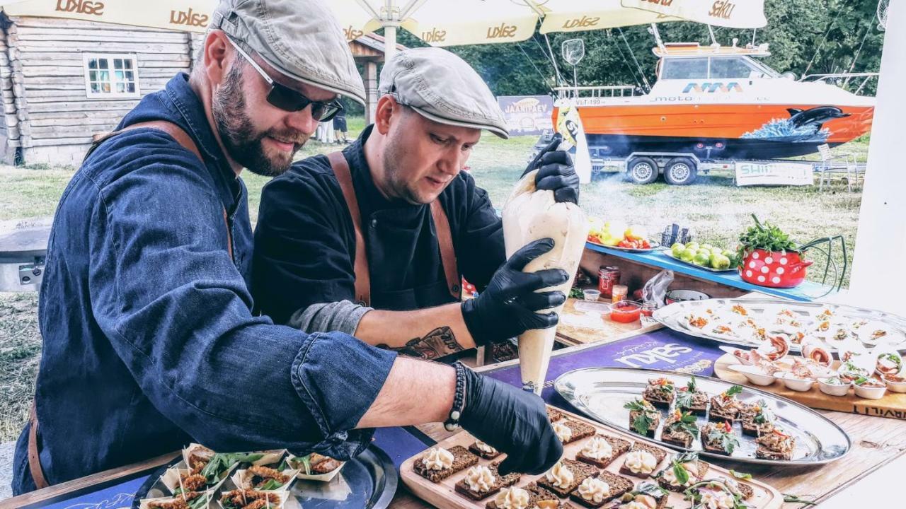 Kalurikula Fishing Village パルヌ エクステリア 写真